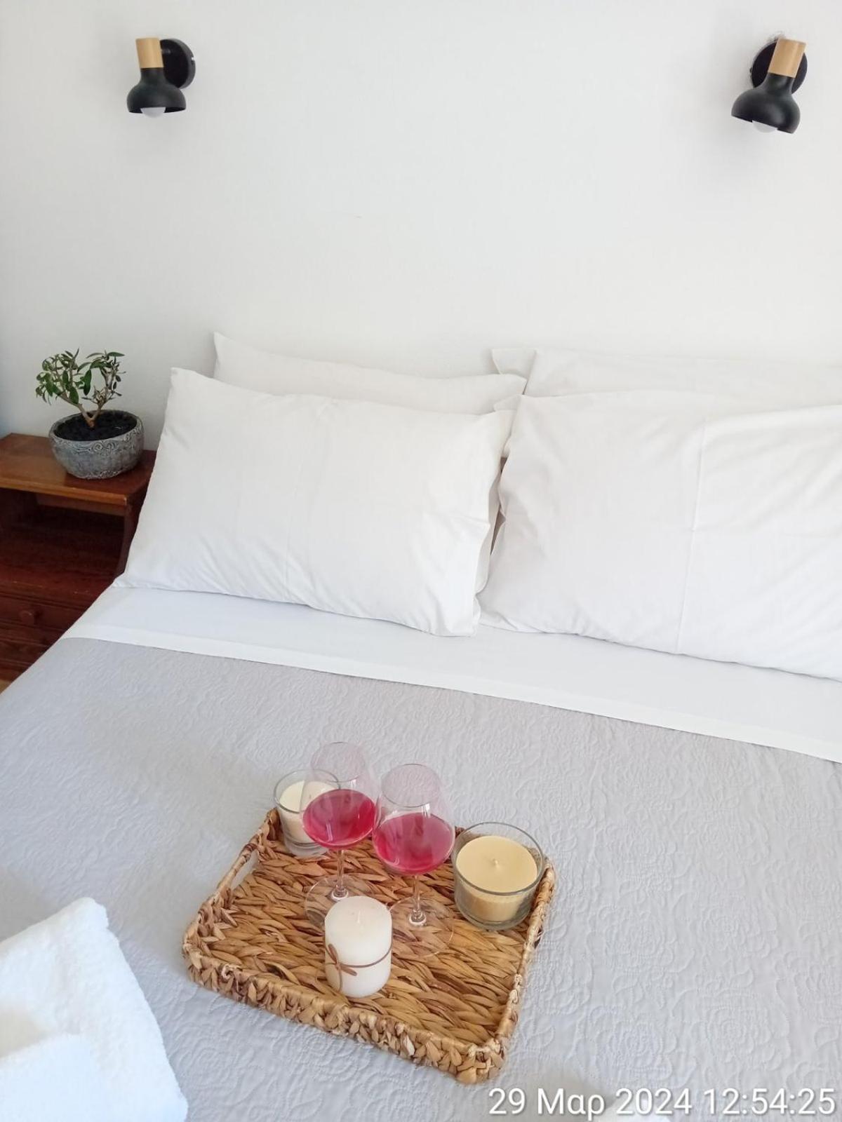 Happy Days Apartment อาเยียกาลินี ภายนอก รูปภาพ