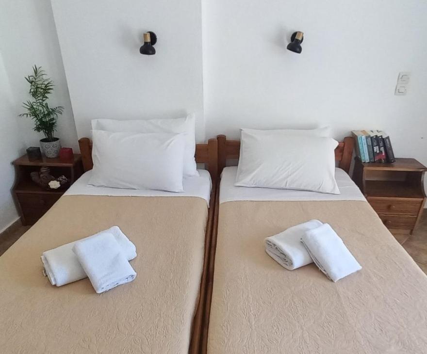 Happy Days Apartment อาเยียกาลินี ภายนอก รูปภาพ