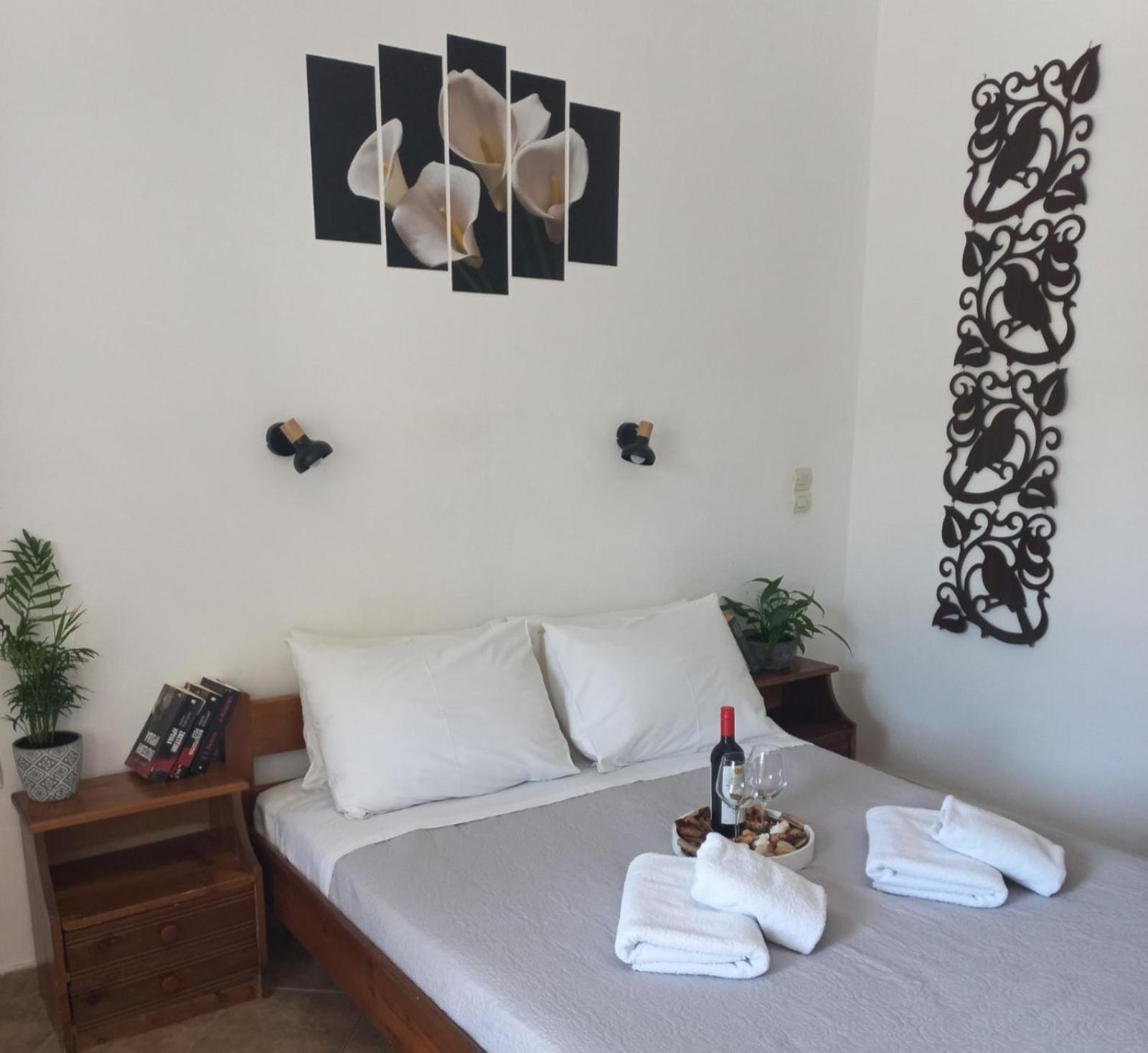 Happy Days Apartment อาเยียกาลินี ภายนอก รูปภาพ