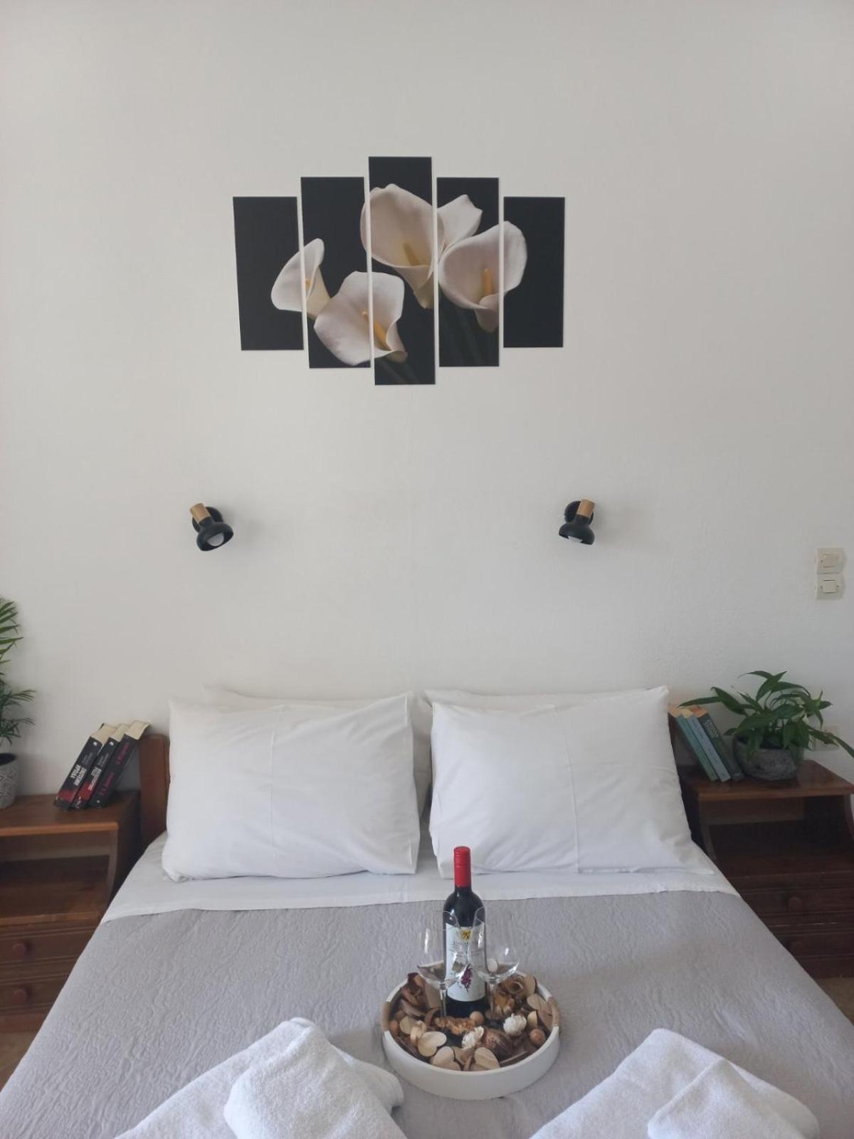 Happy Days Apartment อาเยียกาลินี ภายนอก รูปภาพ